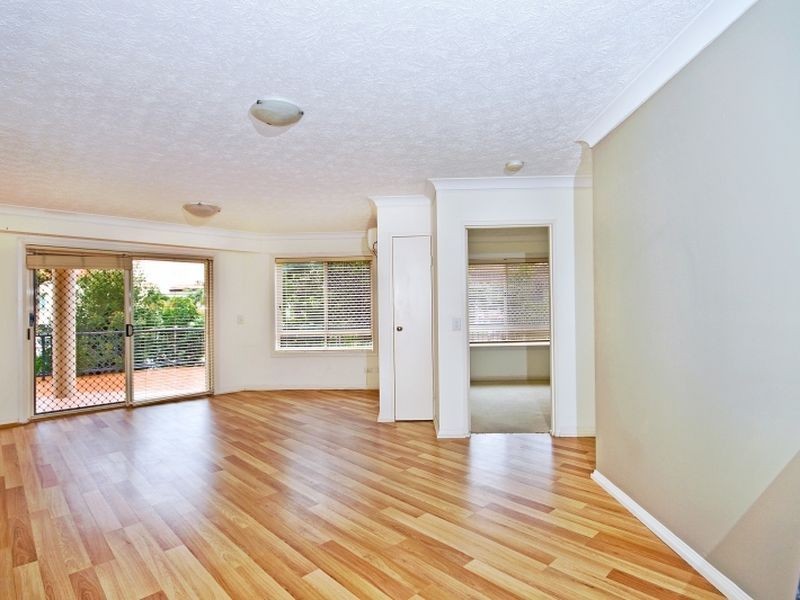 3/3 Sunset Boulevard, Surfers Paradise QLD 4217