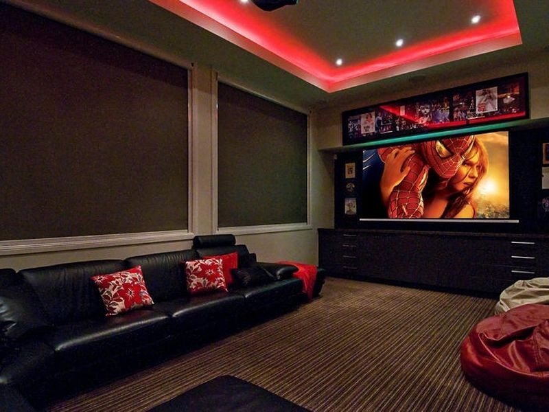 68 Edinburgh Rd, Benowa Waters QLD 4217