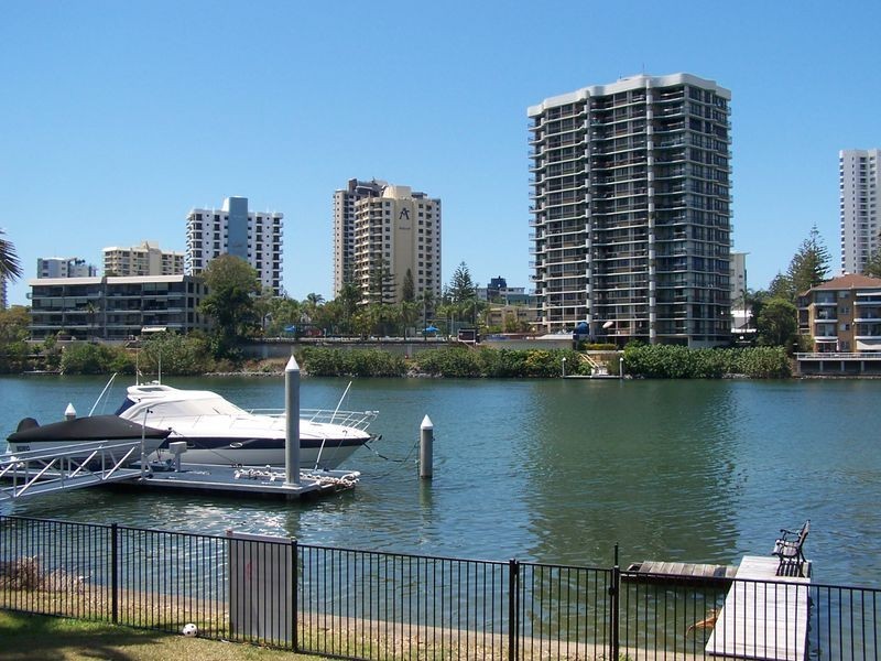 Isle Of Capri QLD 4217