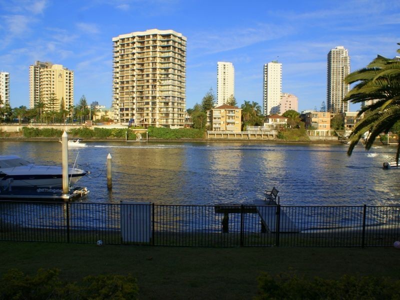 Isle Of Capri QLD 4217