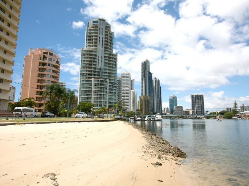 43 Cypress Avenue, Surfers Paradise QLD 4217