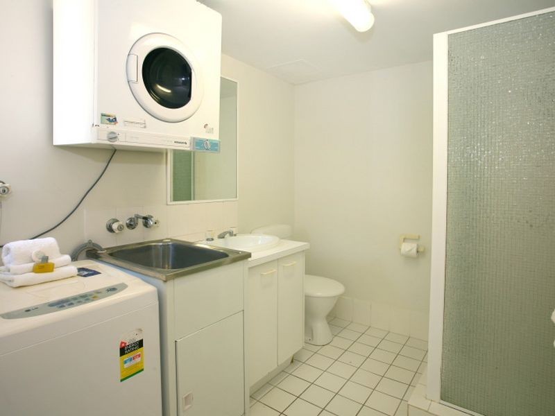 43 Cypress Avenue, Surfers Paradise QLD 4217