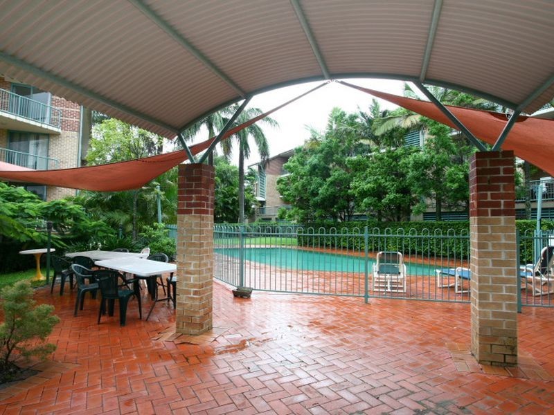 25/45 Pohlman Street, Southport QLD 4215