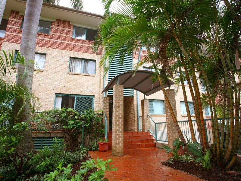 25/45 Pohlman Street, Southport QLD 4215