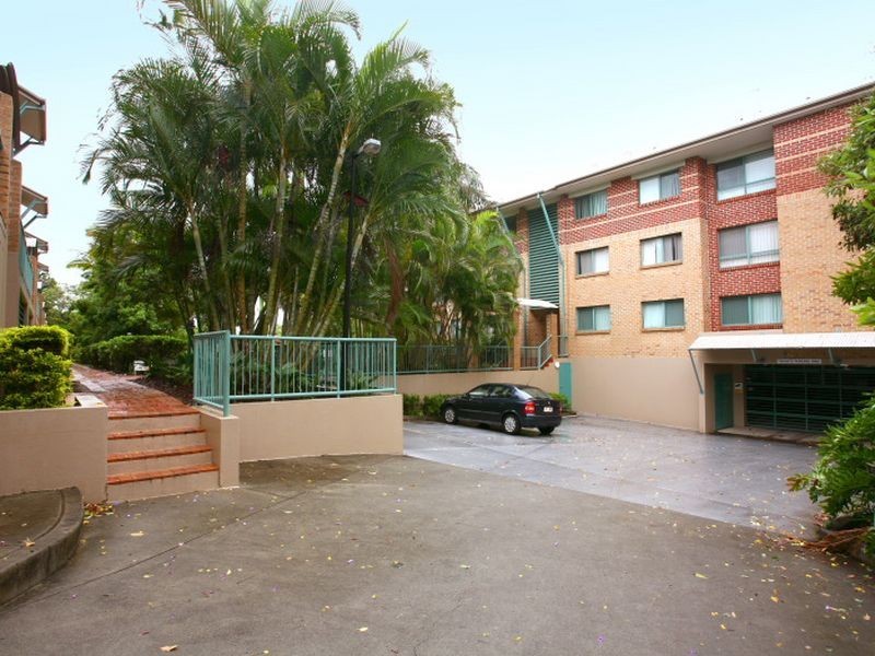 25/45 Pohlman Street, Southport QLD 4215