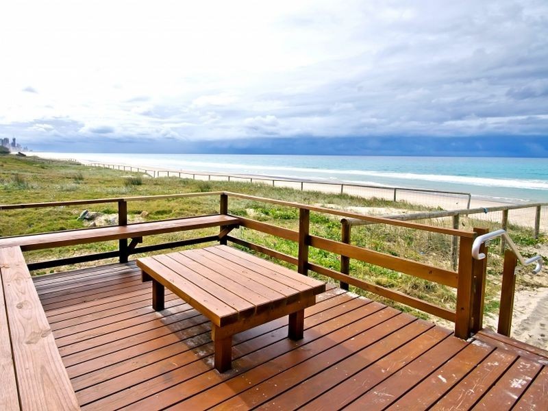 82 Sovereign Drive, Mermaid Waters QLD 4218