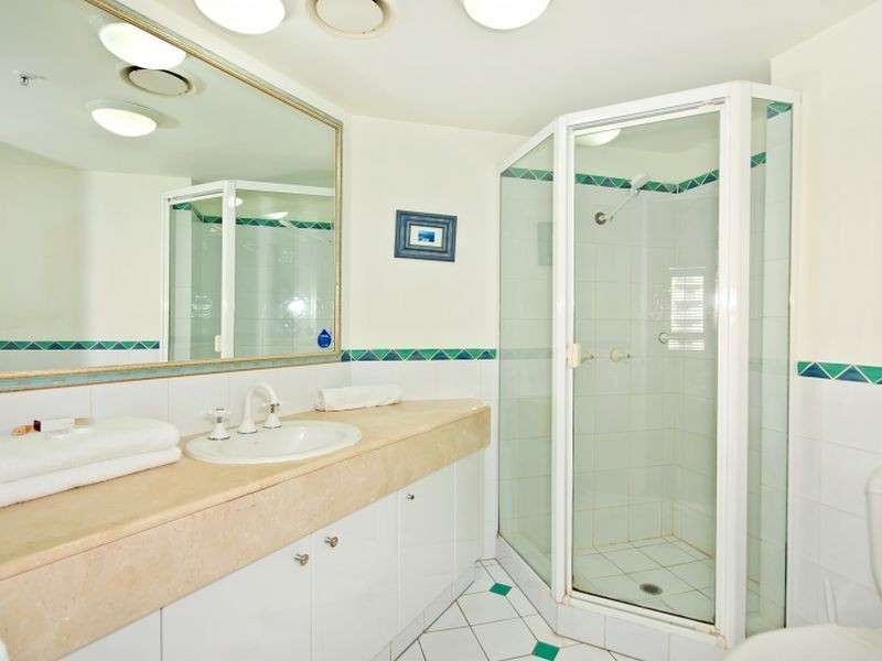 6 View Avenue, Surfers Paradise QLD 4217