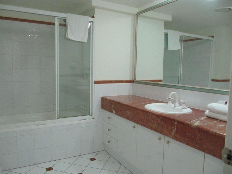 6 View Avenue, Surfers Paradise QLD 4217