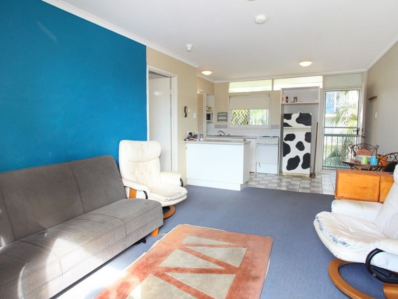 73 Ferny Avenue, Surfers Paradise QLD 4217
