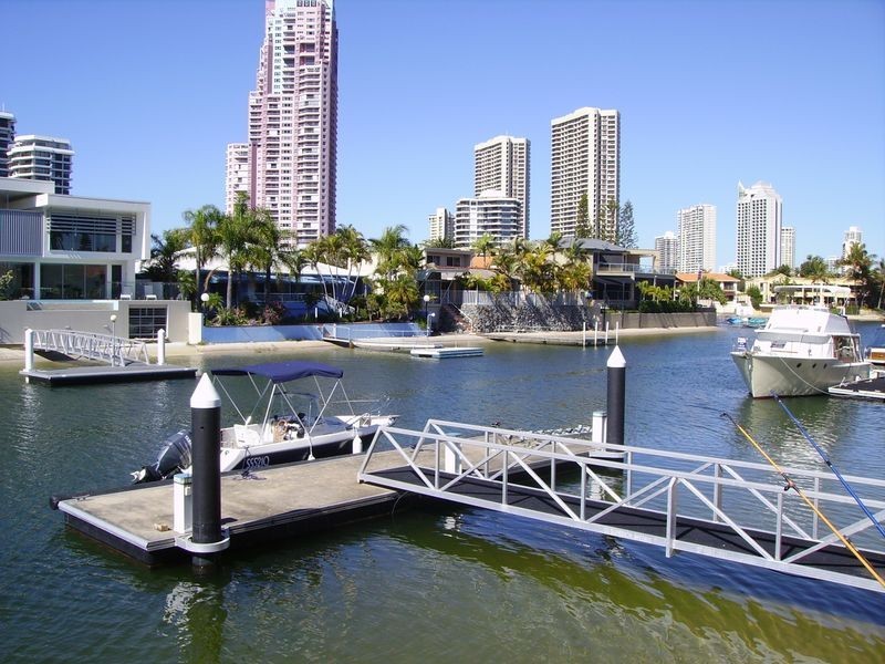 Paradise Waters QLD 4217