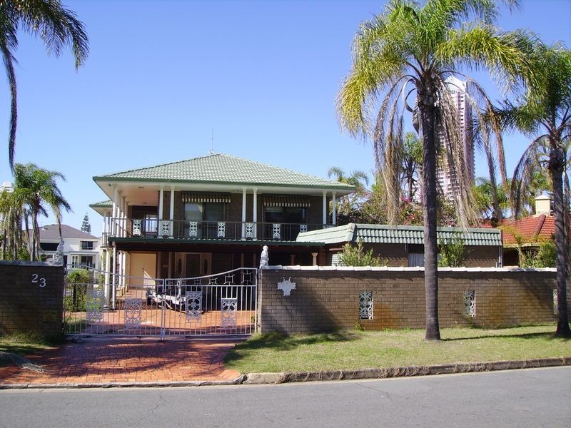 Paradise Waters QLD 4217