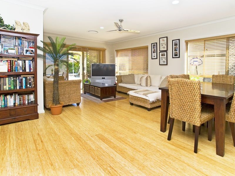 30 Peach Drive, Robina QLD 4226