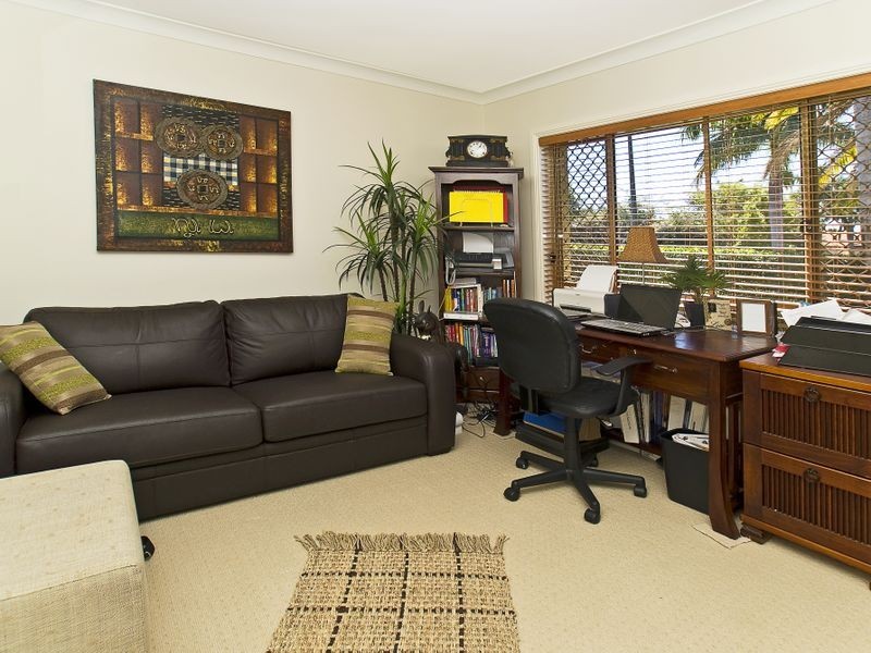 30 Peach Drive, Robina QLD 4226