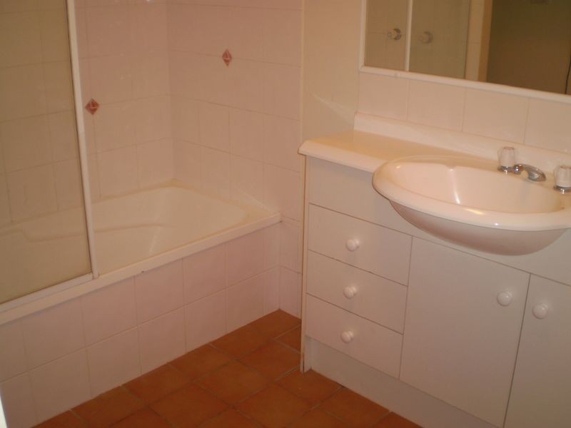 45 Pohlman Street, Southport QLD 4215