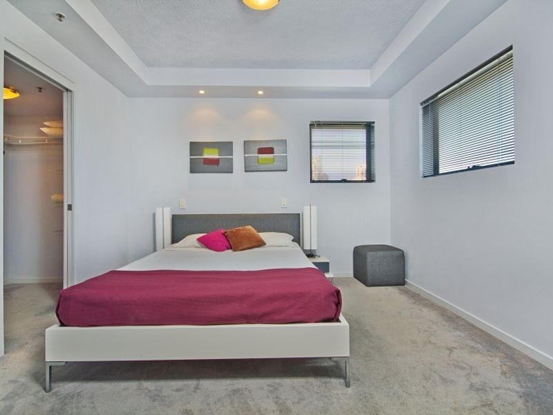 501/2865 Gold Coast Highway, Surfers Paradise QLD 4217