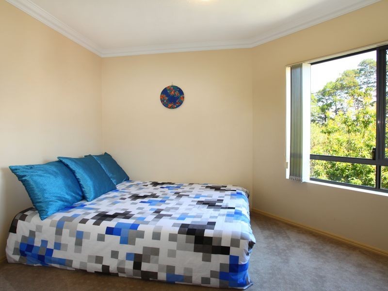 25 Chester Terrace, Southport QLD 4215