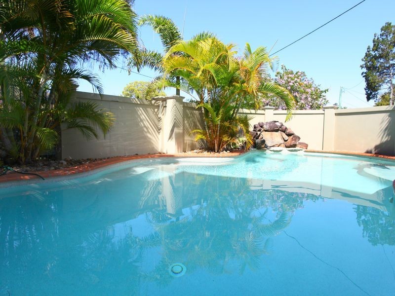 25 Chester Terrace, Southport QLD 4215