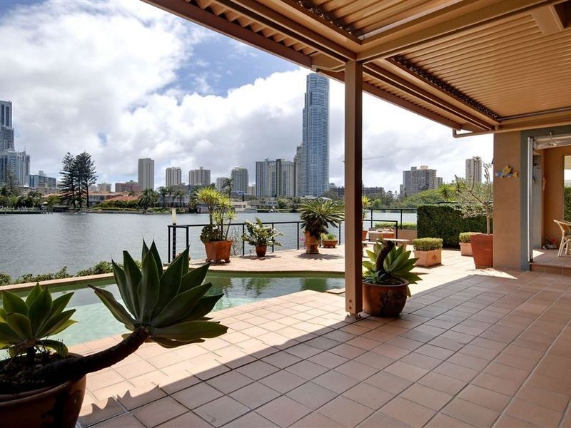 19 Naples Avenue, Surfers Paradise QLD 4217