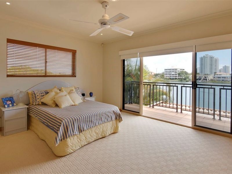 19 Naples Avenue, Surfers Paradise QLD 4217