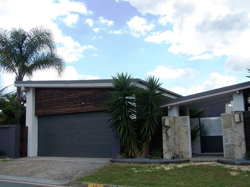 31 Furlong Street, Broadbeach Waters QLD 4218