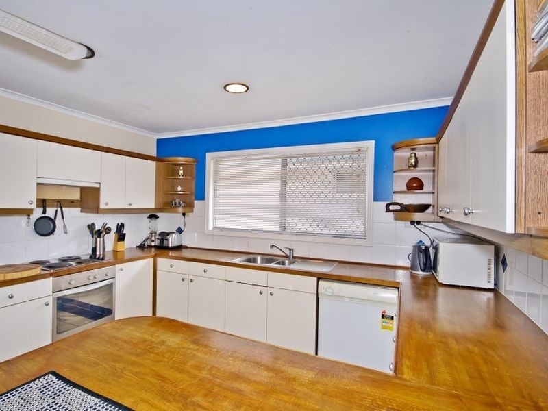 30 Brindisi Avenue, Isle Of Capri QLD 4217