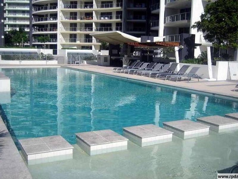 21 Cypress Avenue, Surfers Paradise QLD 4217