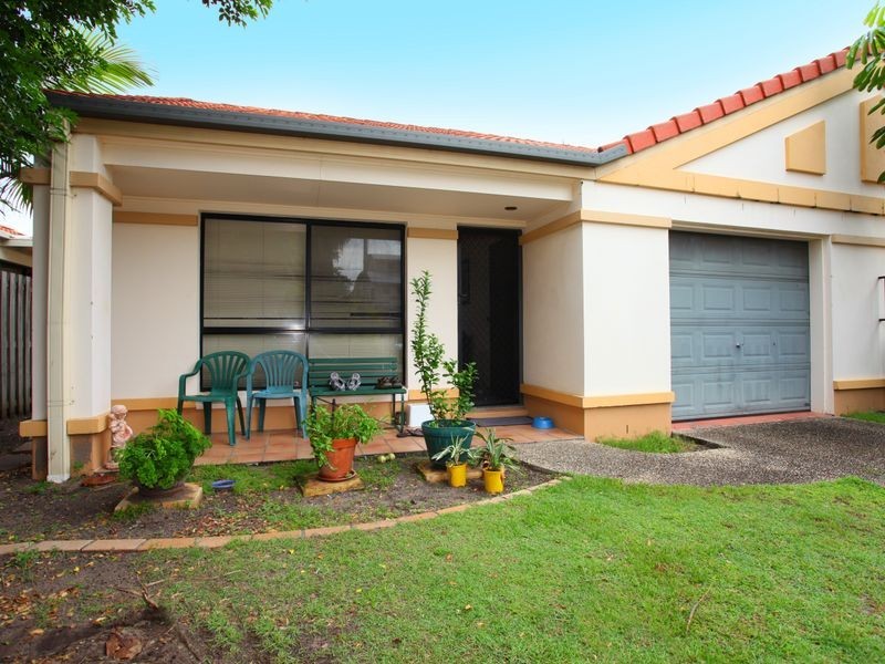 1/15 Lee Road, Runaway Bay QLD 4216