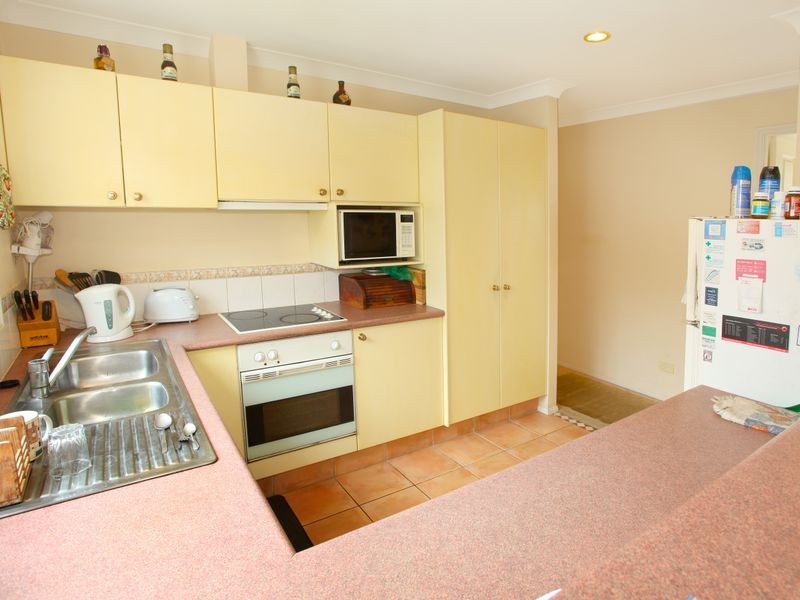 1/15 Lee Road, Runaway Bay QLD 4216