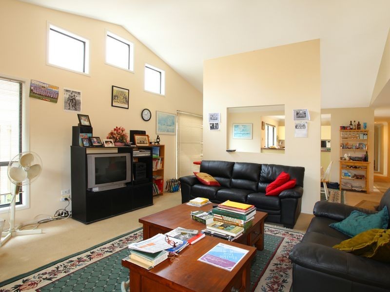 1/15 Lee Road, Runaway Bay QLD 4216