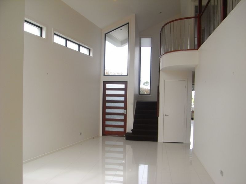 Villa 2/7026 Circa Vista Drive, Benowa QLD 4217