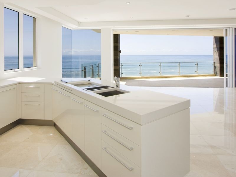 1 Enderley Avenue, Surfers Paradise QLD 4217