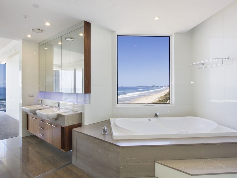 1 Enderley Avenue, Surfers Paradise QLD 4217