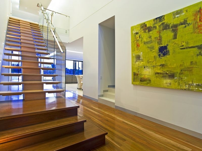 68 Admiralty Drive, Paradise Waters QLD 4217