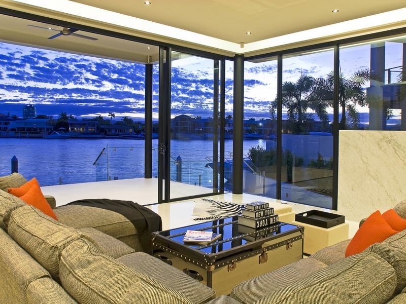 68 Admiralty Drive, Paradise Waters QLD 4217