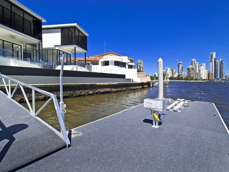 68 Admiralty Drive, Paradise Waters QLD 4217