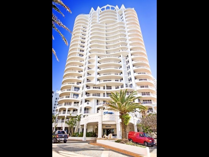7 Elkhorn Avenue, Surfers Paradise QLD 4217