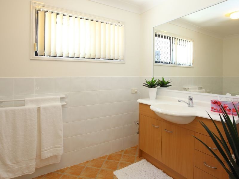 73 Pohlman Street, Southport QLD 4215