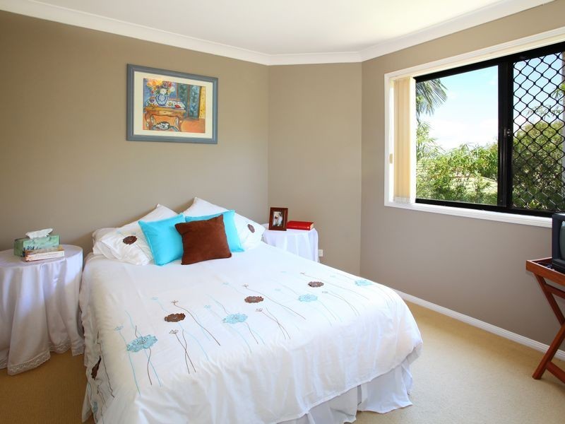 73 Pohlman Street, Southport QLD 4215