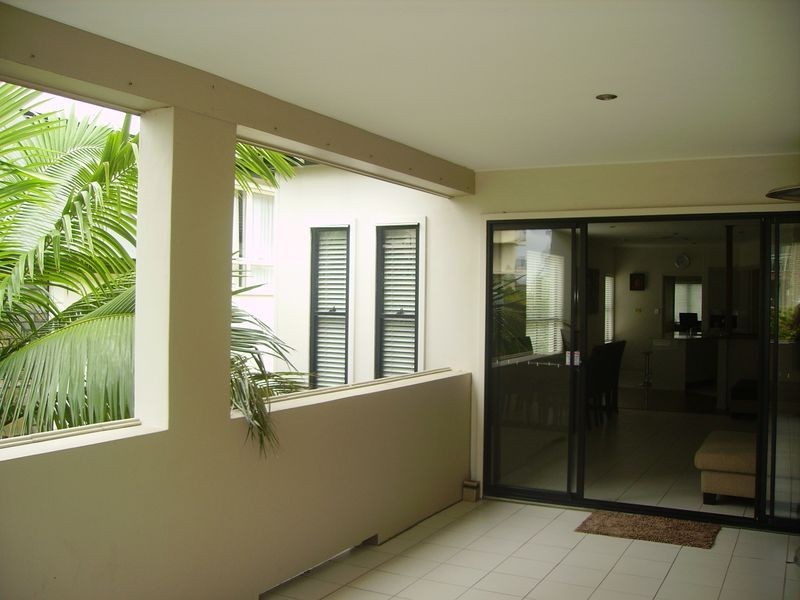 Villa 1/49 Palm Avenue, Surfers Paradise QLD 4217