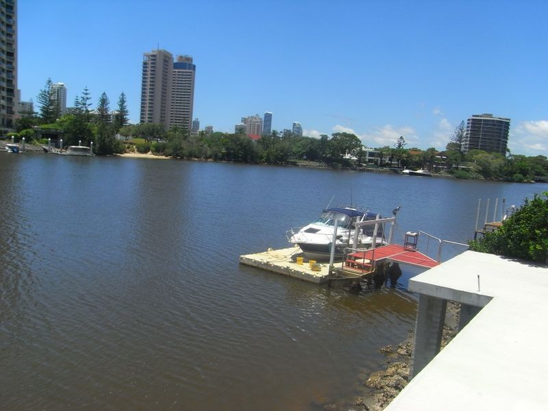 46 Amalfi Drive, Isle Of Capri QLD 4217