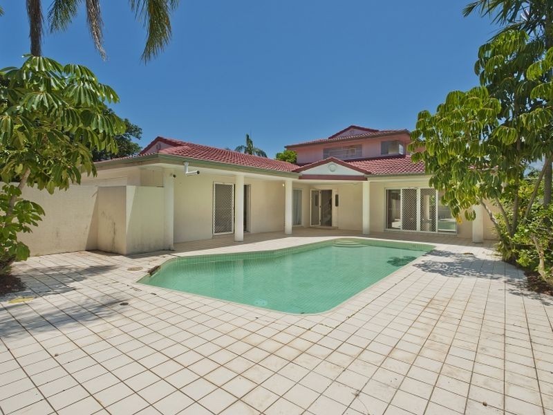 15 Platypus Avenue, Sorrento QLD 4217