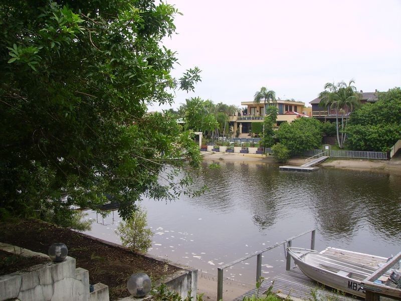 15 Platypus Avenue, Sorrento QLD 4217
