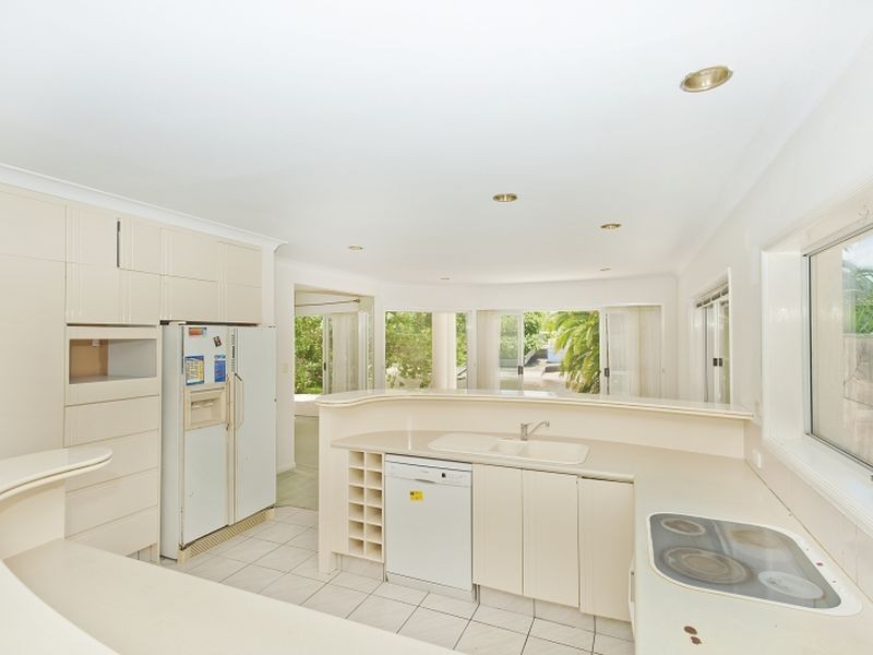 15 Platypus Avenue, Sorrento QLD 4217