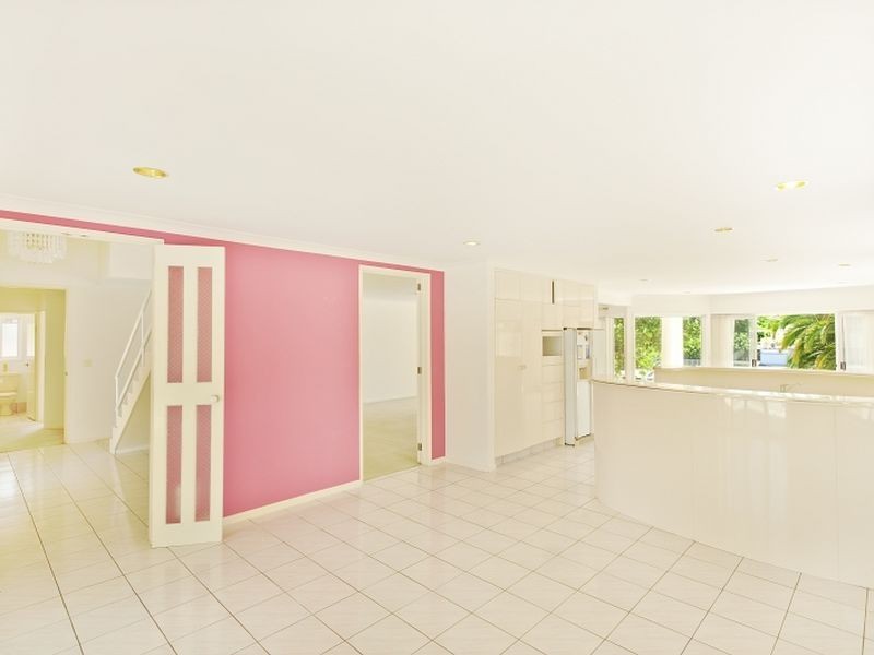 15 Platypus Avenue, Sorrento QLD 4217
