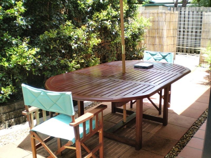 122 Pohlman Street, Southport QLD 4215