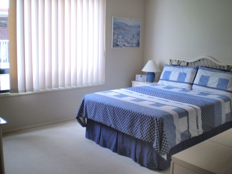 122 Pohlman Street, Southport QLD 4215