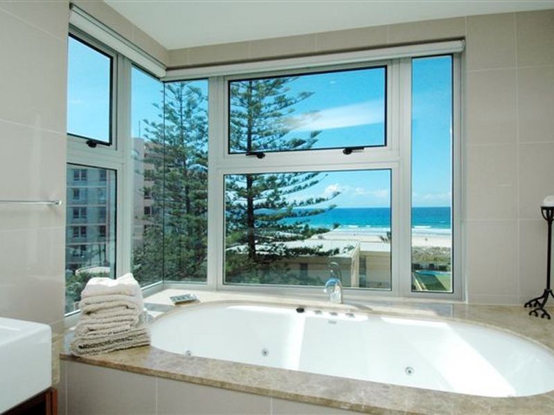 4/30 Garfield Terrace, Surfers Paradise QLD 4217