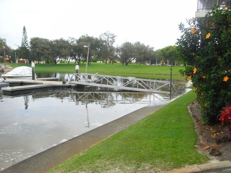 17/22 Commodore Drive, Paradise Waters QLD 4217