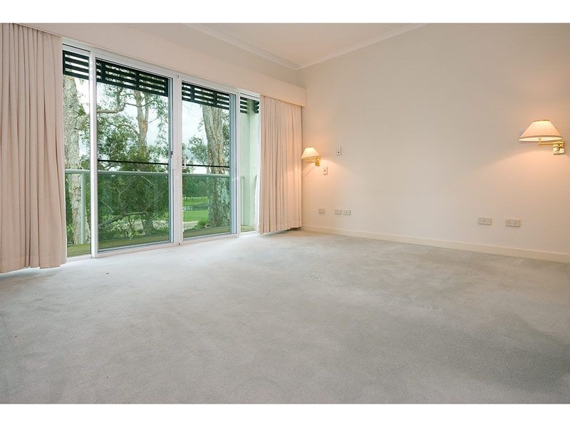 3104 Royal Pines Resort Ross Street, Ashmore QLD 4214