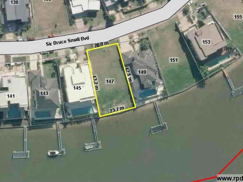147 Sir Bruce Small Blvd, Benowa Waters QLD 4217